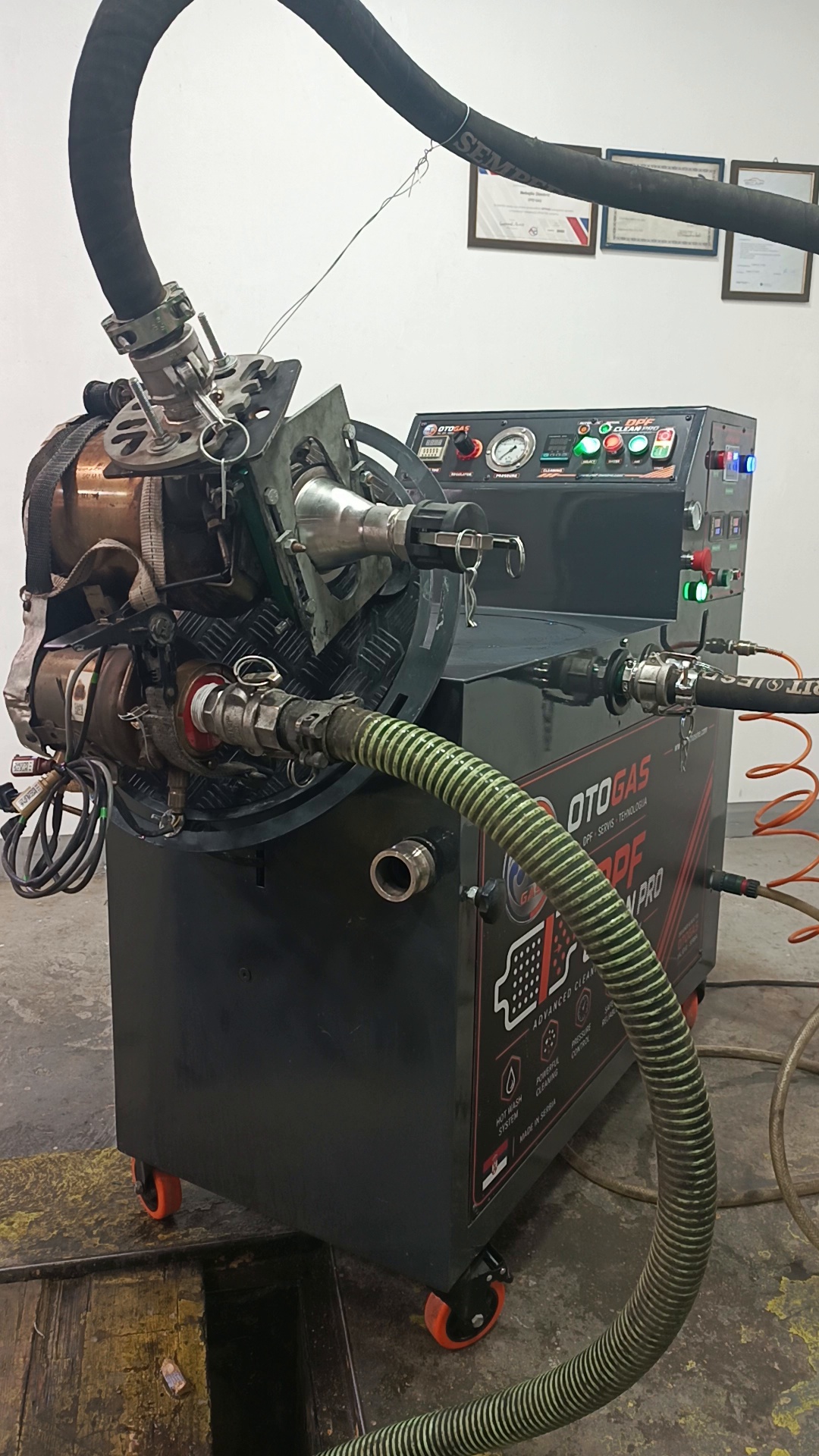 Veliki DPF sklop VAG grupe na DPF Clean Pro mašini